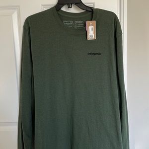 Patagonia Mens Shirt Size LARGE Never Worn Green Long Sleeve